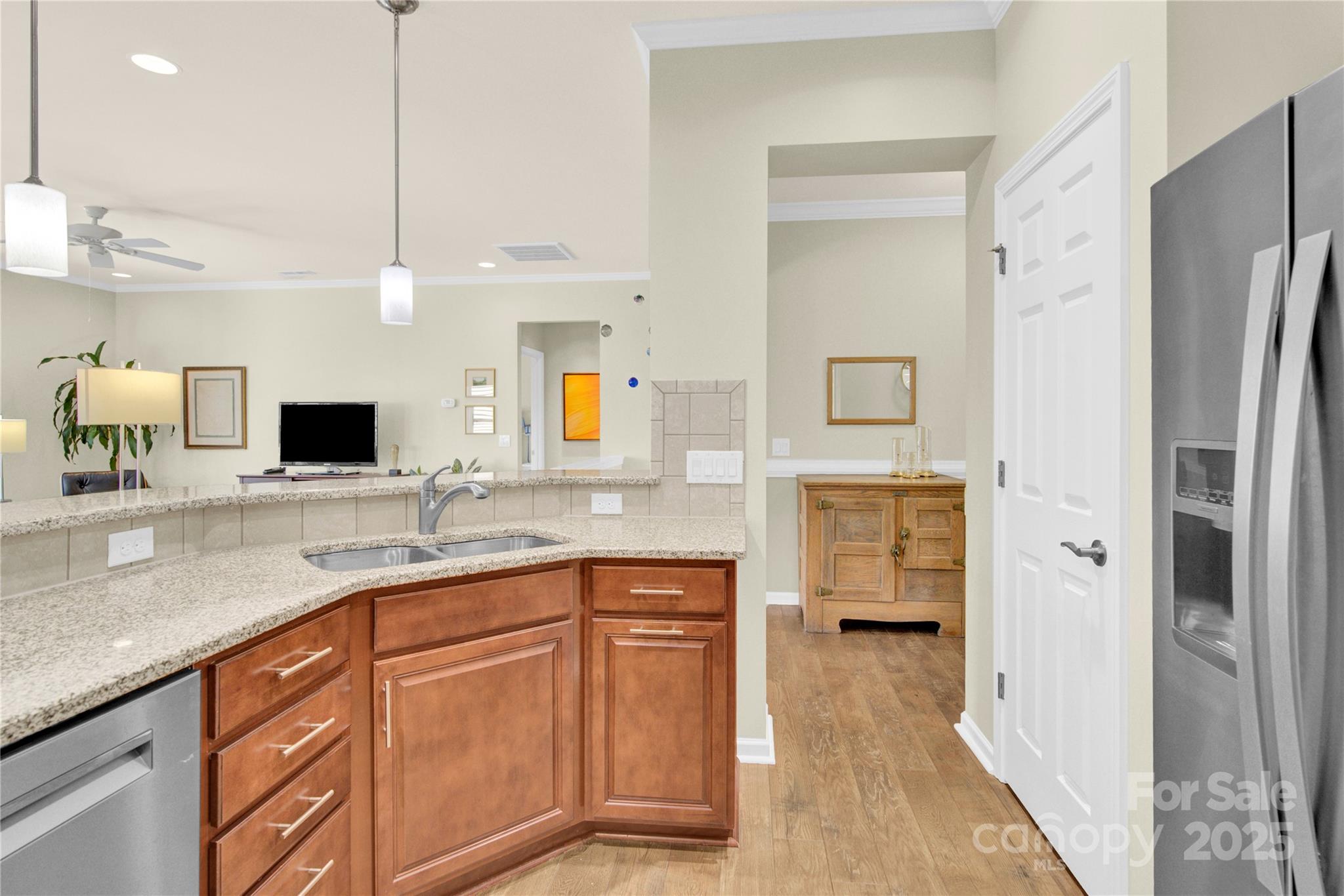 Fort Mill, South Carolina, 29707, United States, 3 Bedrooms Bedrooms, ,3 BathroomsBathrooms,Residential,For Sale,1901916