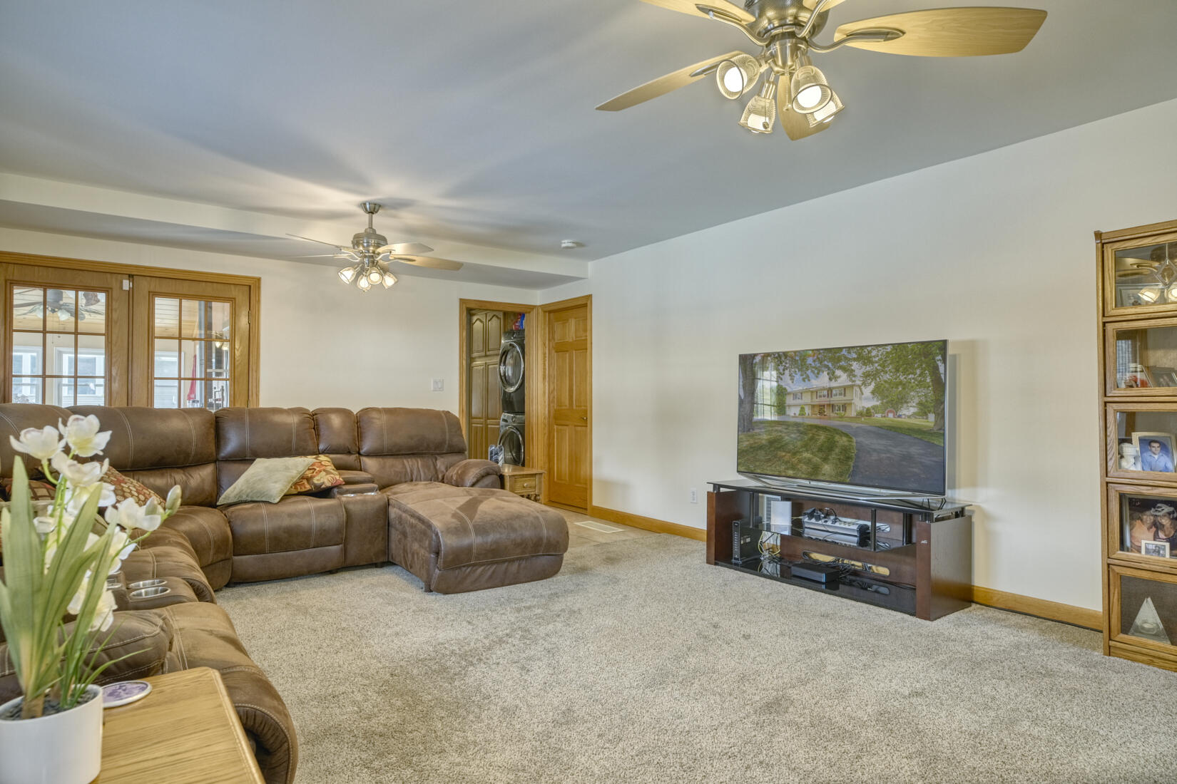 Dyer, Indiana, 46311, United States, 4 Bedrooms Bedrooms, ,3 BathroomsBathrooms,Residential,For Sale,1889773