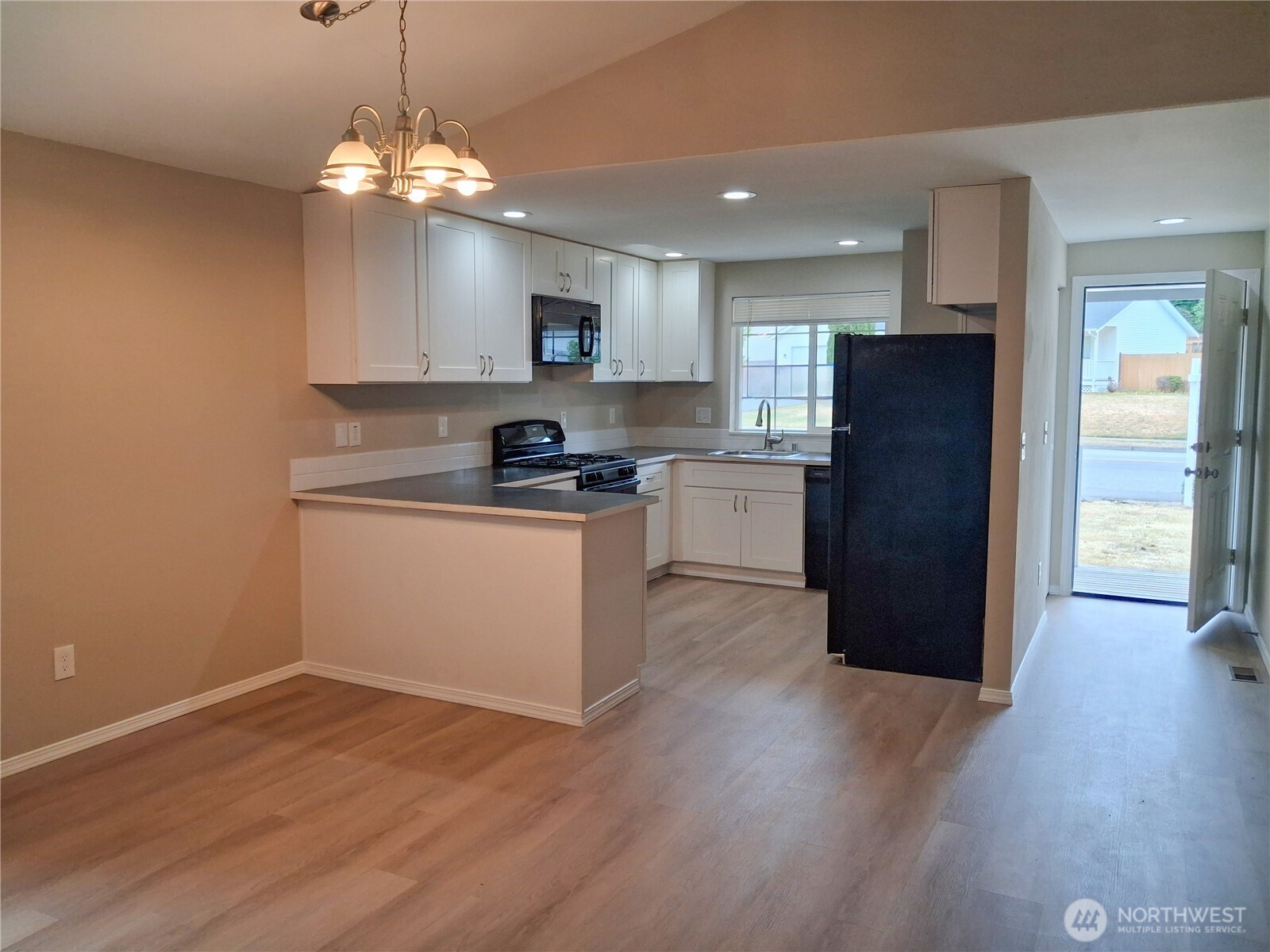 Arlington, Washington, 98223, United States, 3 Bedrooms Bedrooms, ,2 BathroomsBathrooms,Residential,For Sale,1915459