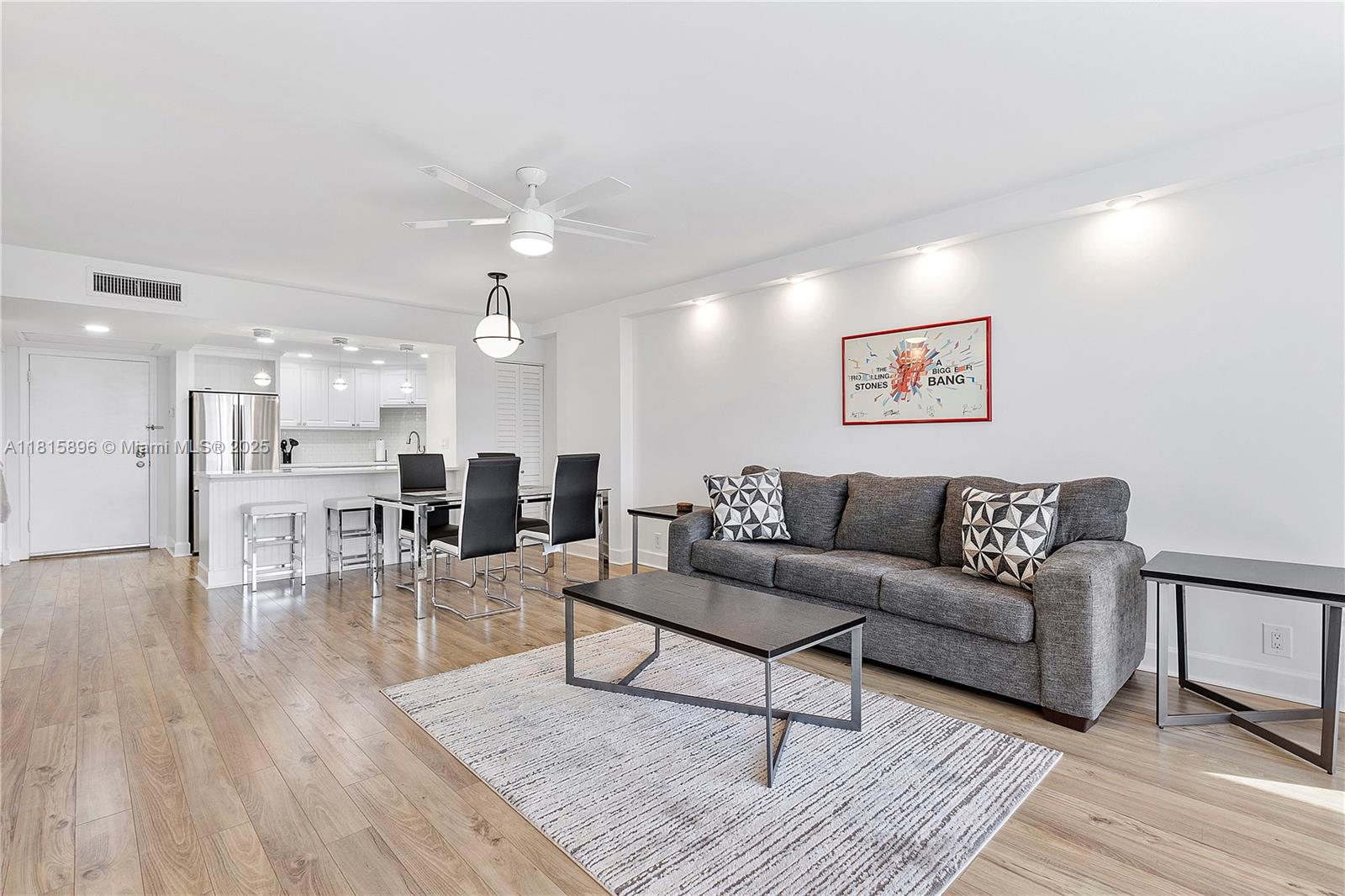 Naples, Florida, 34108, United States, 1 Bedroom Bedrooms, ,1 BathroomBathrooms,Residential,For Sale,1848890