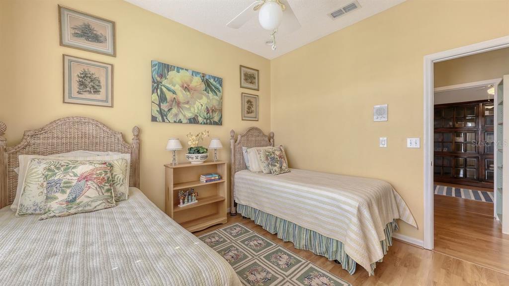 Bradenton, Florida, 34210, United States, 3 Bedrooms Bedrooms, ,2 BathroomsBathrooms,Residential,For Sale,1792897