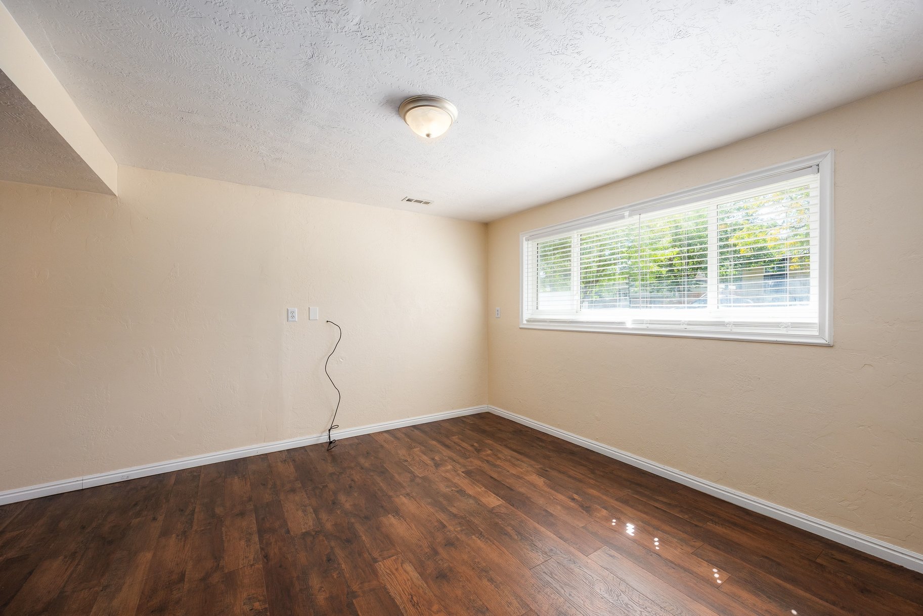  Comfort, Space & Convenience in the Heart of West Valley - 物件實景