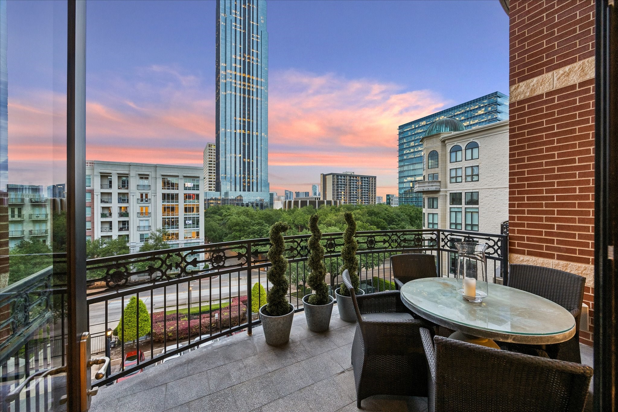  5005 Hidalgo Street #603 - 物件實景