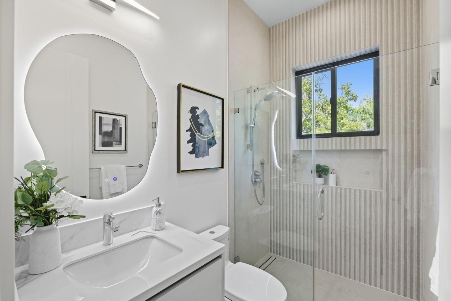 Menlo Park, California, 94025, United States, 6 Bedrooms Bedrooms, ,7 BathroomsBathrooms,Residential,For Sale,1947482