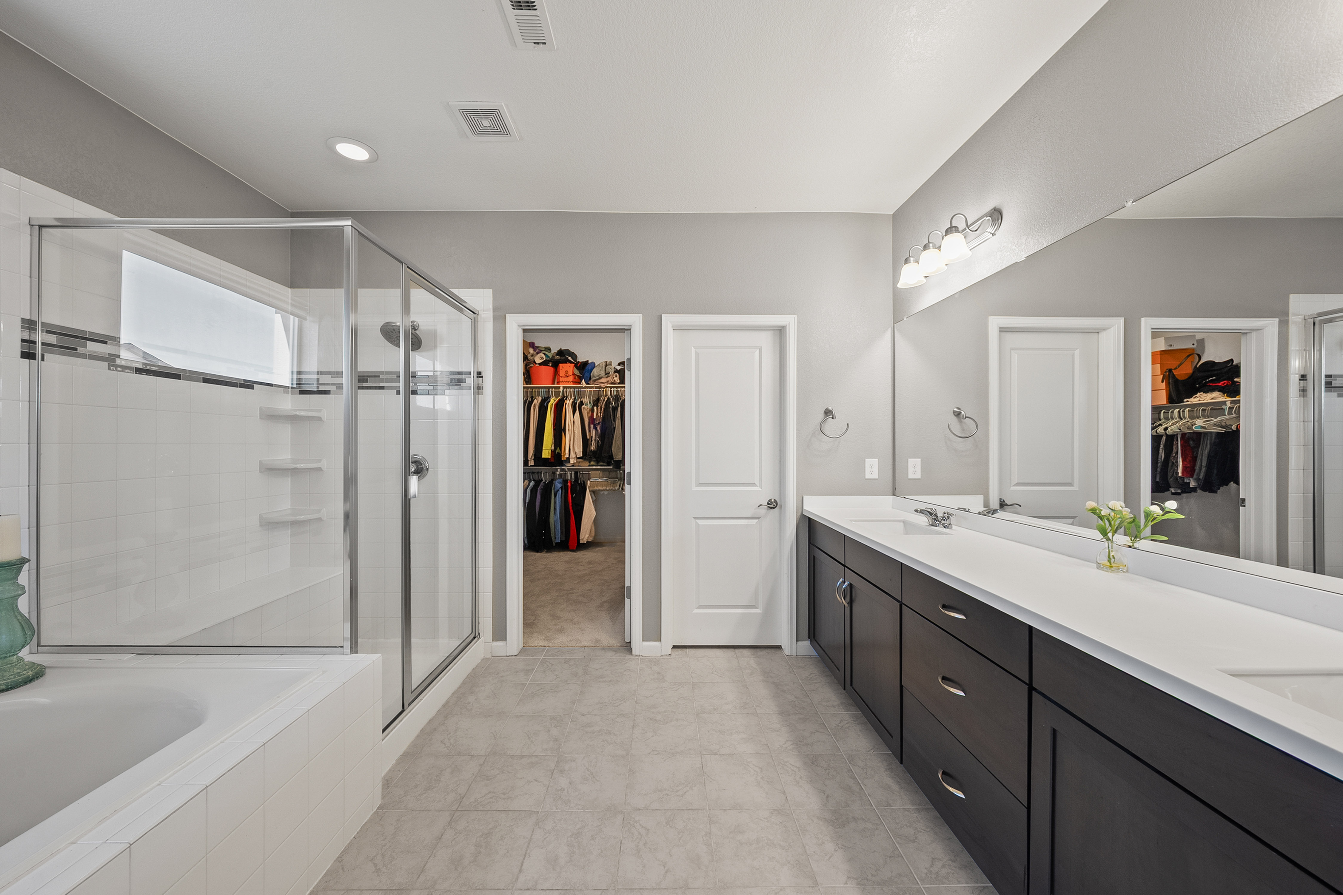  Set on an Impressive 0.35 Acre Homesite, the Outdoor Experience is Captivating - 物件實景