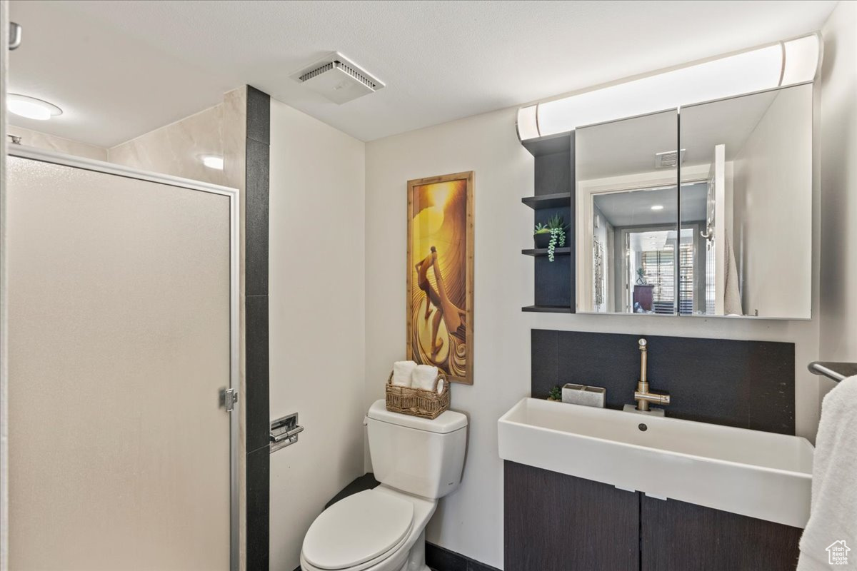 Salt Lake City, Utah, 84103, United States, 2 Bedrooms Bedrooms, ,1 BathroomBathrooms,Residential,For Sale,1988217