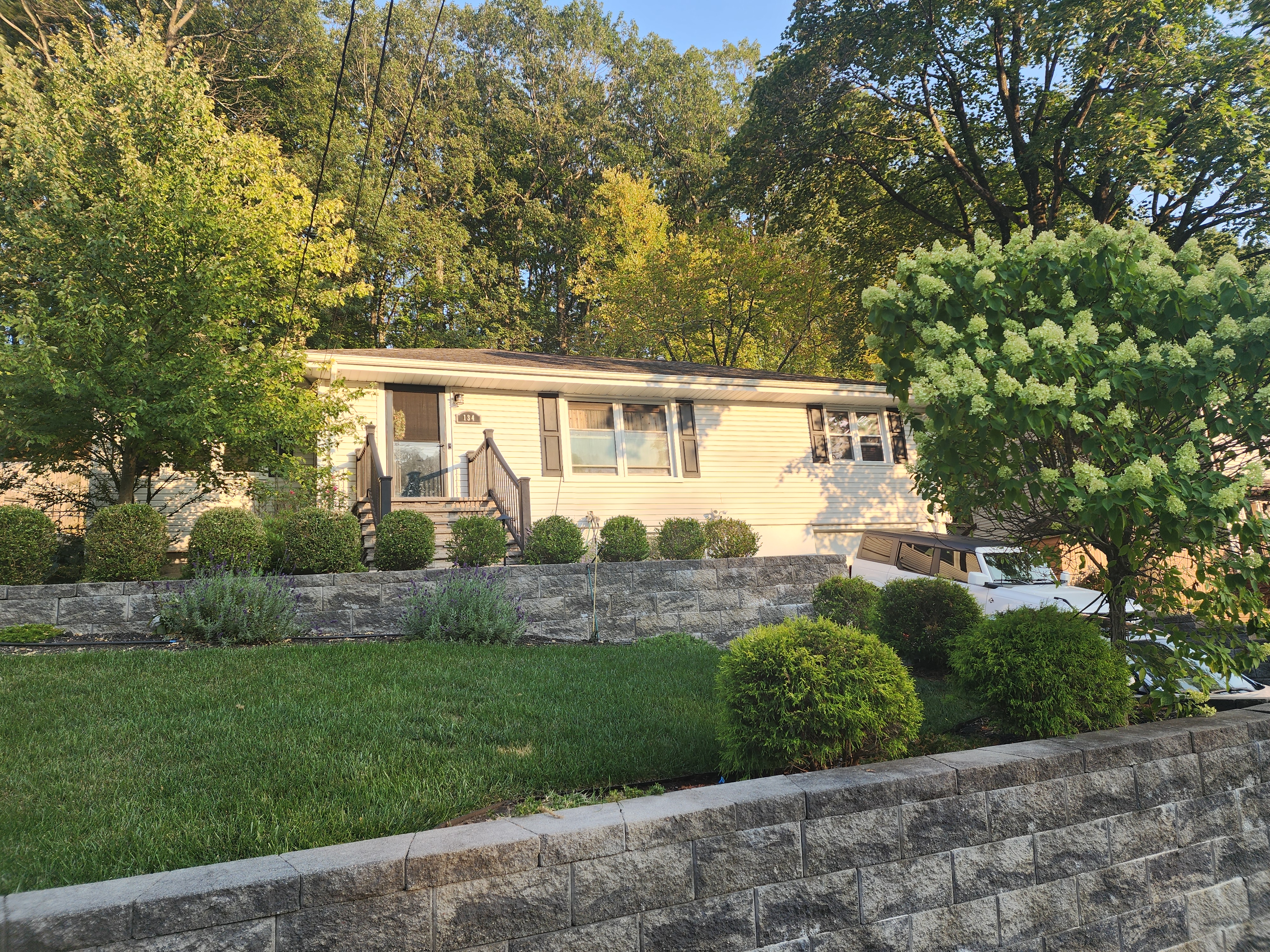 Bloomingdale, New Jersey, 07403, United States, 3 Bedrooms Bedrooms, ,2 BathroomsBathrooms,Residential,For Sale,1982593