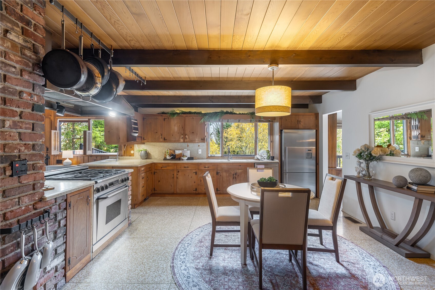 Bellevue, Washington, 98008, United States, 5 Bedrooms Bedrooms, ,2 BathroomsBathrooms,Residential,For Sale,2003304