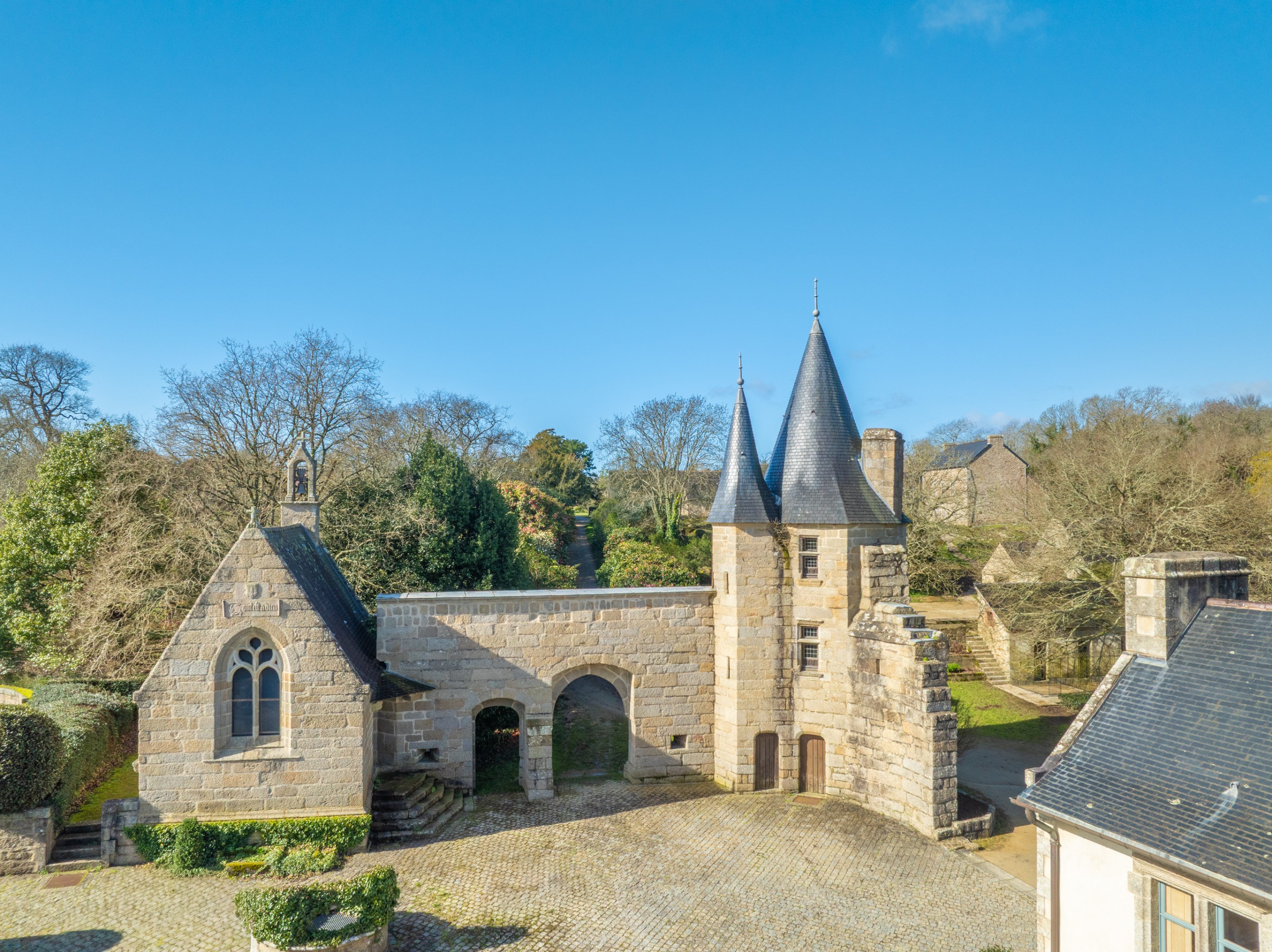 EXCLUSIVE LISTING ; Brittany – Névez ; Renovated château with outbuildings, ove… - 物件實景