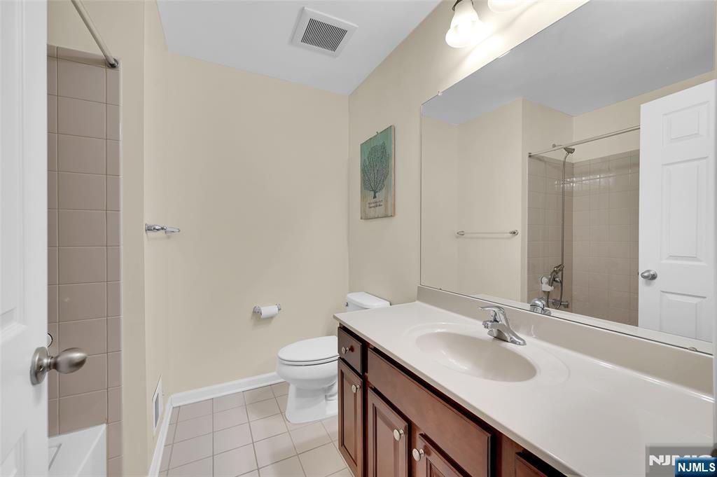 North Brunswick, New Jersey, 08902, United States, 3 Bedrooms Bedrooms, ,4 BathroomsBathrooms,Residential,For Sale,1987579