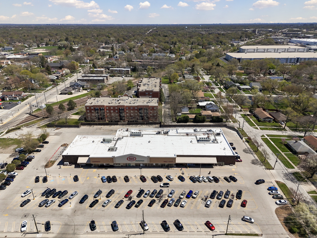 Palatine, Illinois, 60067, United States, 5 Bedrooms Bedrooms, ,Residential,For Sale,1792891