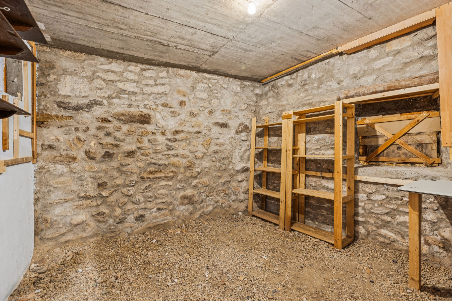  6.5-room village house – Great potential for renovation – La Chaux - 物件實景