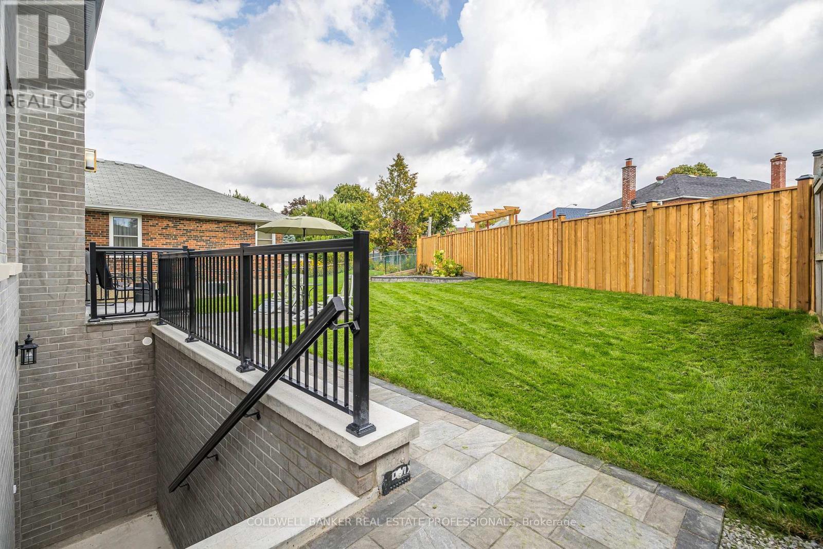 TORONTO (WEXFORD-MARYVALE), Ontario, M1R 3X4, CA, 8 Bedrooms Bedrooms, ,7 BathroomsBathrooms,Residential,For Sale,1951163