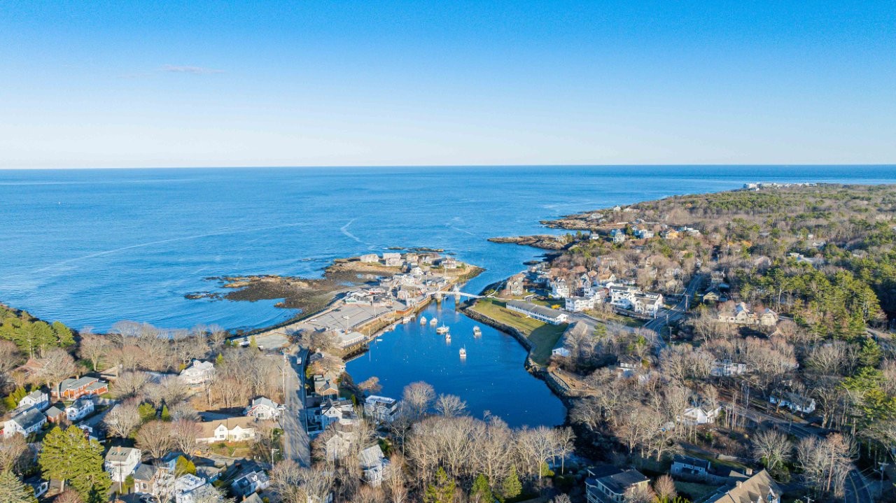 Ogunquit, Maine, 03907, United States, 13 Bedrooms Bedrooms, ,3 BathroomsBathrooms,Residential,For Sale,1777971