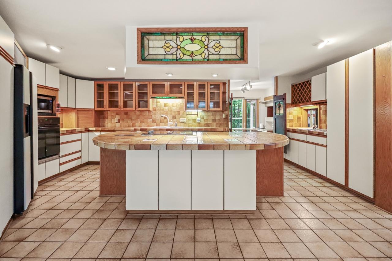 Manitowish Waters, Wisconsin, 54545, United States, 4 Bedrooms Bedrooms, ,3 BathroomsBathrooms,Residential,For Sale,1974750