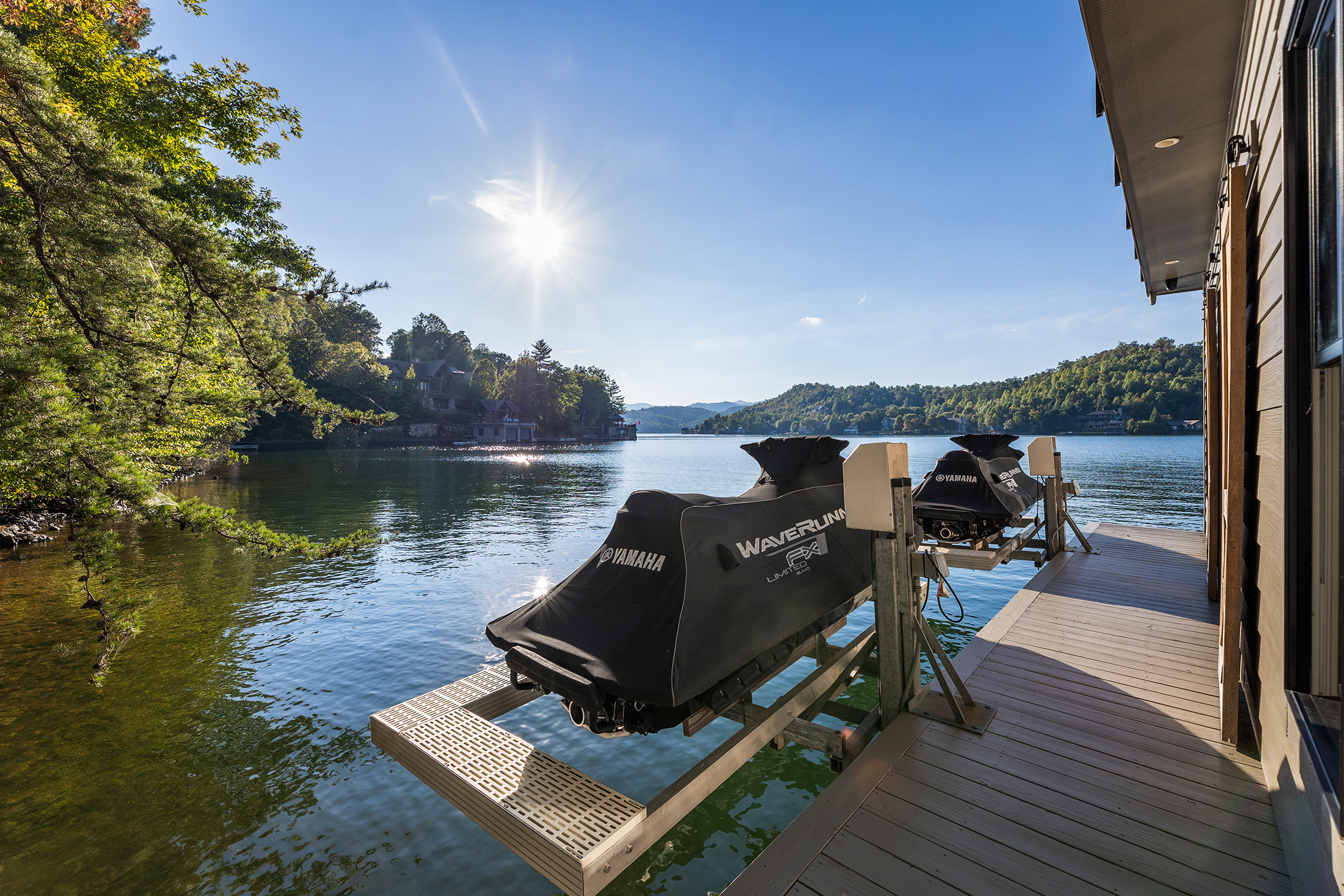  Breathtaking Lake Burton Views from an Exceptional Custom Lakehouse - 物件實景