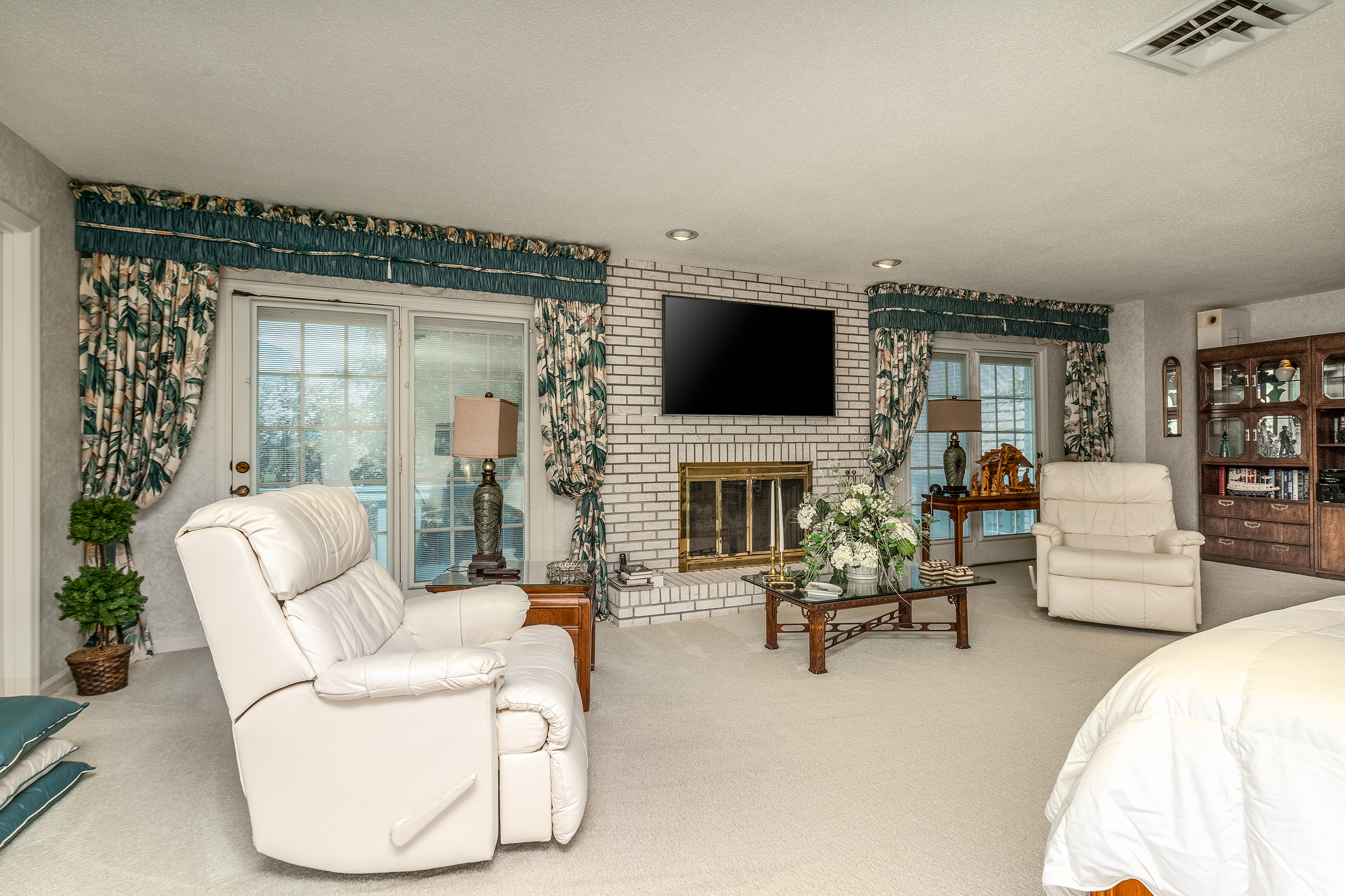 Marion, Illinois, 62959, United States, 7 Bedrooms Bedrooms, ,7 BathroomsBathrooms,Residential,For Sale,1979062