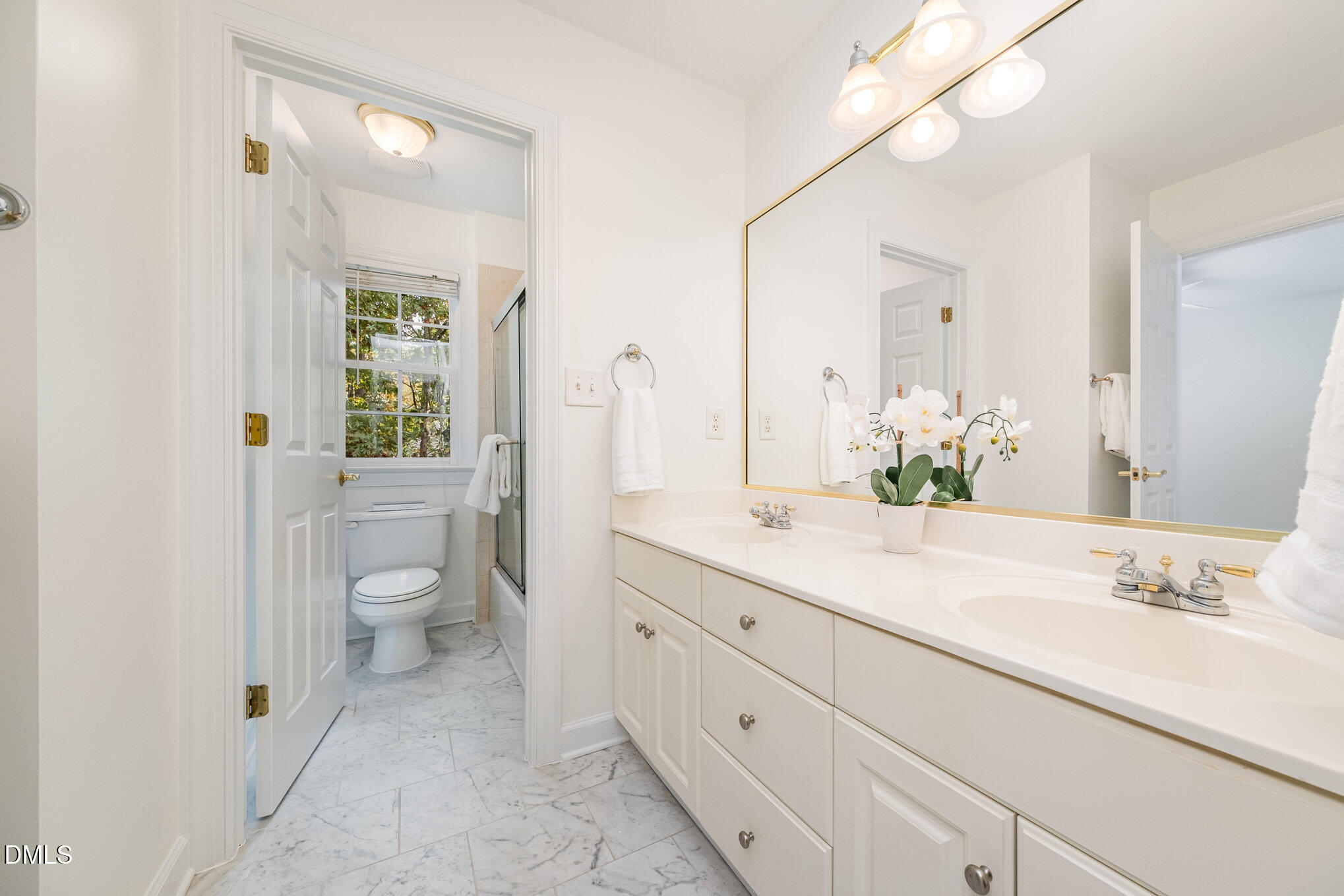 Apex, North Carolina, 27502, United States, 4 Bedrooms Bedrooms, ,4 BathroomsBathrooms,Residential,For Sale,1986214