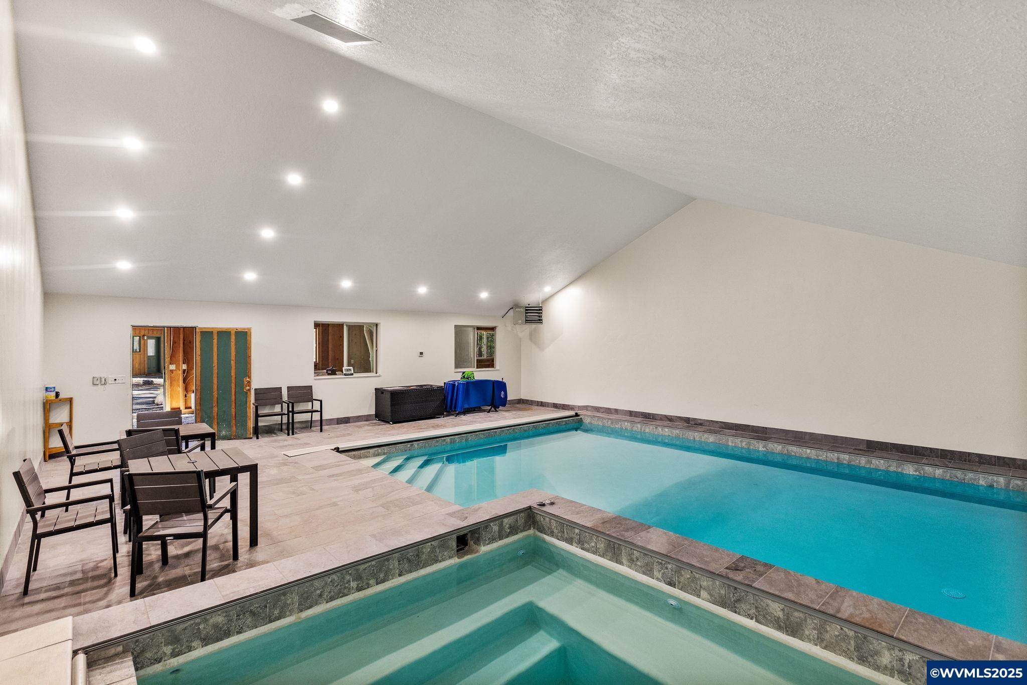 Sisters, Oregon, 97759, United States, 3 Bedrooms Bedrooms, ,6 BathroomsBathrooms,Residential,For Sale,1784576