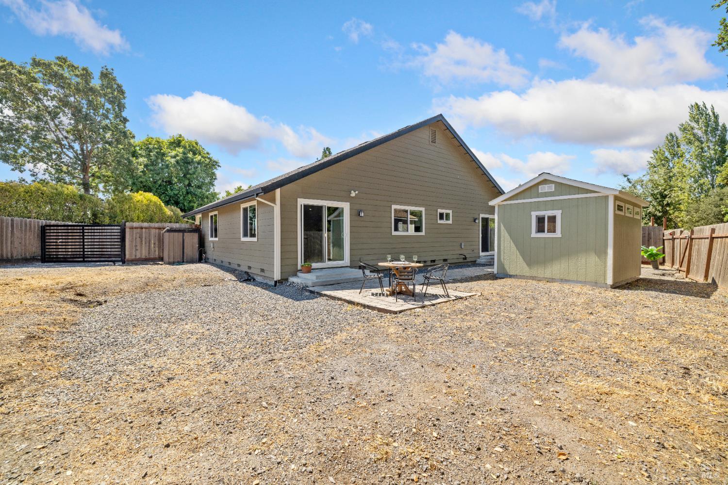 Petaluma, California, 94952, United States, 3 Bedrooms Bedrooms, ,2 BathroomsBathrooms,Residential,For Sale,1914314