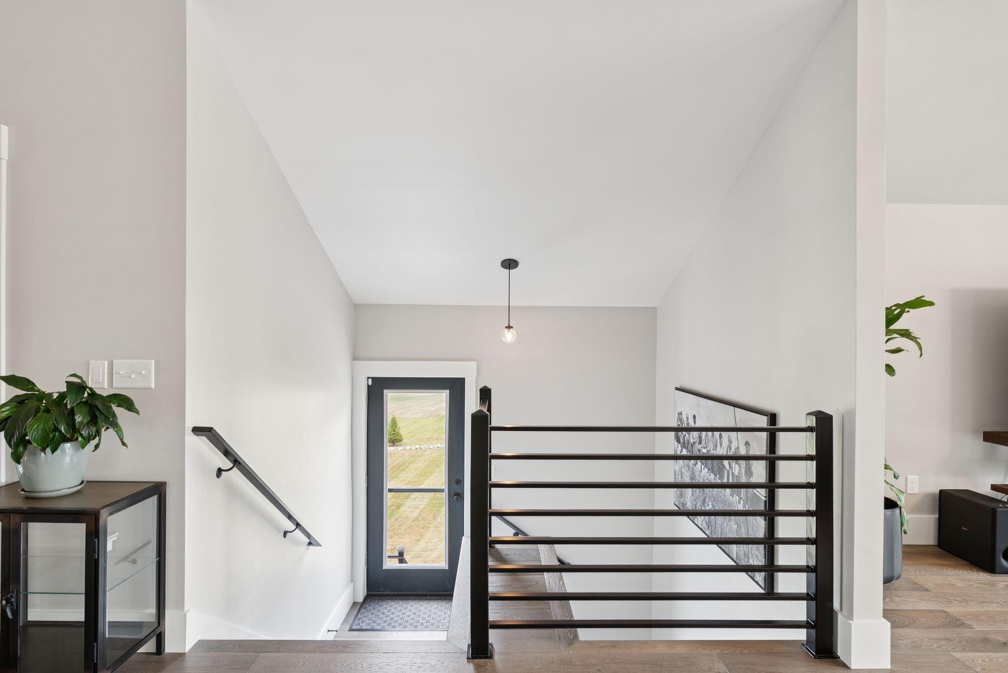 Falmouth, Maine, 04105, United States, 3 Bedrooms Bedrooms, ,4 BathroomsBathrooms,Residential,For Sale,1975511