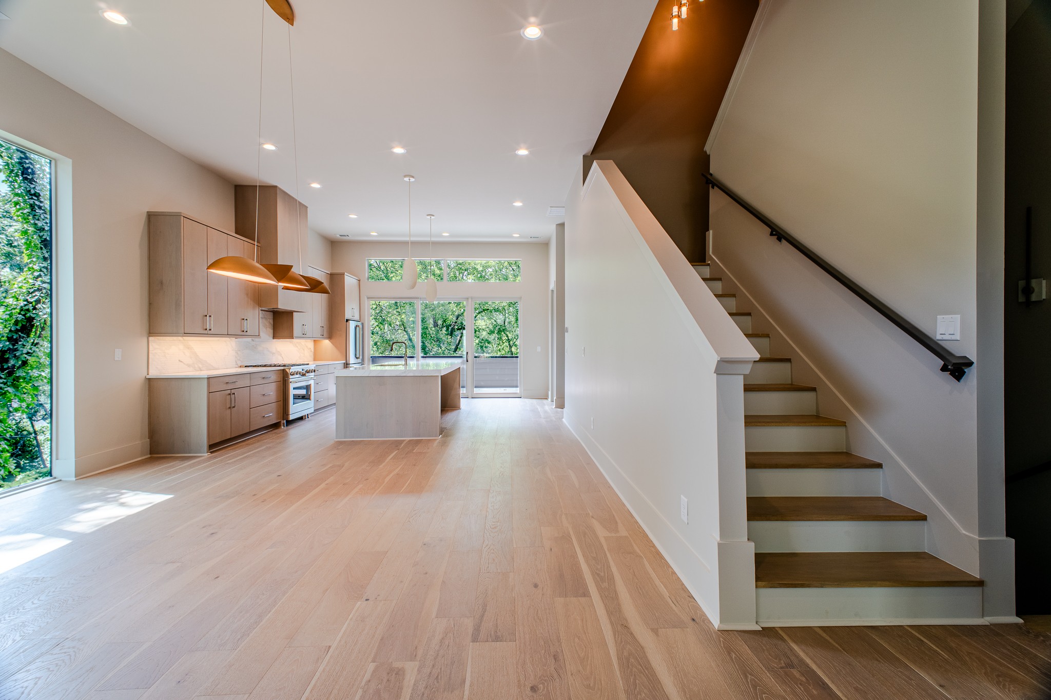 Nashville, Tennessee, 37212, United States, 4 Bedrooms Bedrooms, ,4 BathroomsBathrooms,Residential,For Sale,1792994