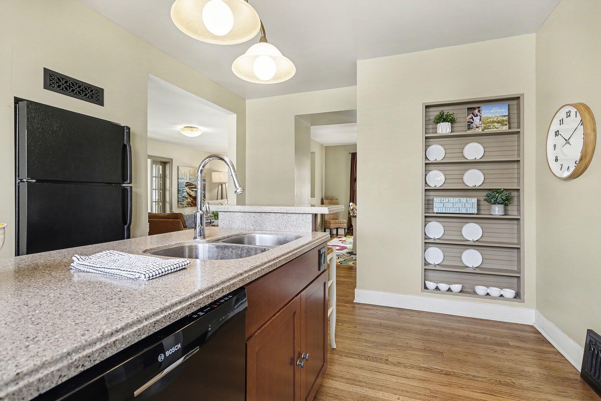 St. Joseph, Michigan, 49085, United States, 3 Bedrooms Bedrooms, ,3 BathroomsBathrooms,Residential,For Sale,2007761