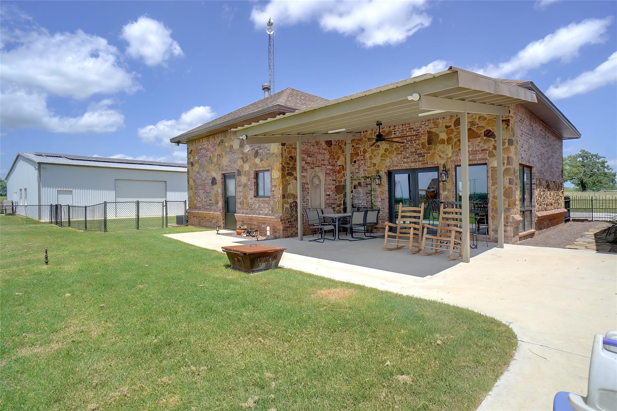 Decatur, Texas, 76234, United States, 7 Bedrooms Bedrooms, ,6 BathroomsBathrooms,Residential,For Sale,1976001