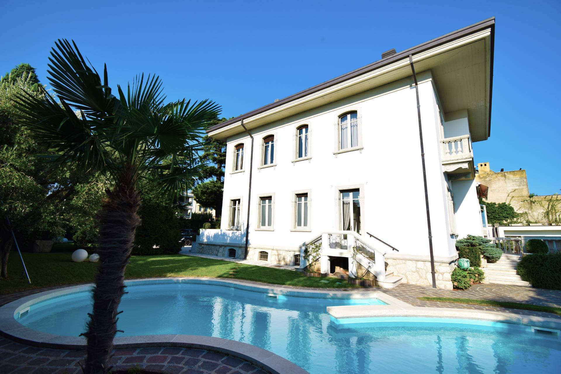 Desenzano del Garda, Brescia, 25015, IT, 4 Bedrooms Bedrooms, ,4 BathroomsBathrooms,Residential,For Sale,1826447