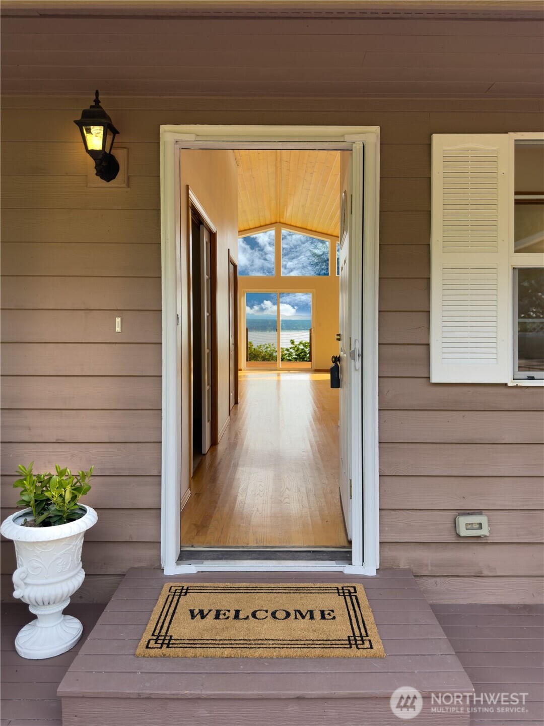 Hat Island, Washington, 98206, United States, 2 Bedrooms Bedrooms, ,2 BathroomsBathrooms,Residential,For Sale,1975923