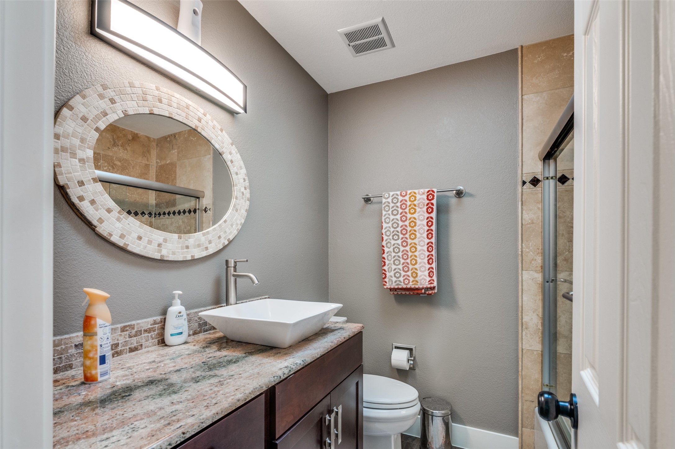 Arlington, Texas, 76017, United States, 3 Bedrooms Bedrooms, ,4 BathroomsBathrooms,Residential,For Sale,1934501