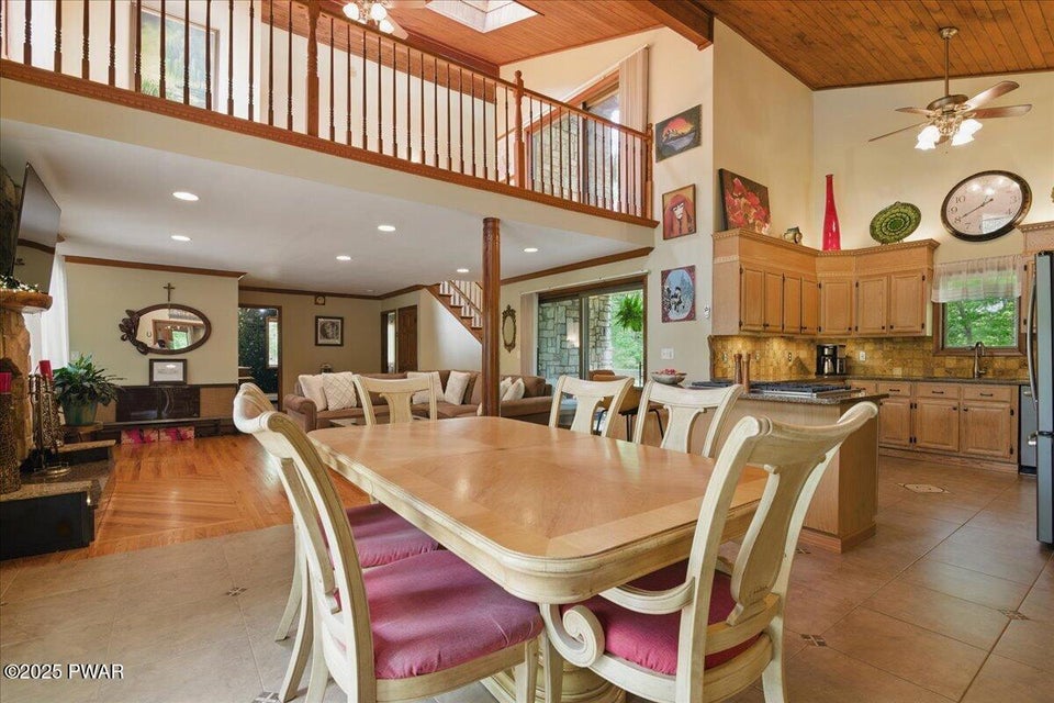Milford, Pennsylvania, 18337, United States, 3 Bedrooms Bedrooms, ,2 BathroomsBathrooms,Residential,For Sale,1936970
