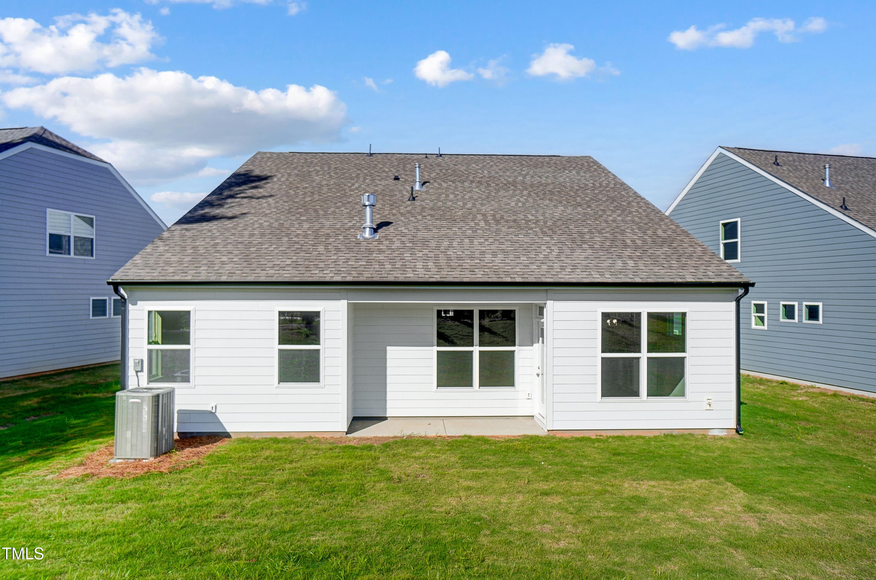 Hillsborough, North Carolina, 27278, United States, 2 Bedrooms Bedrooms, ,2 BathroomsBathrooms,Residential,For Sale,1919502