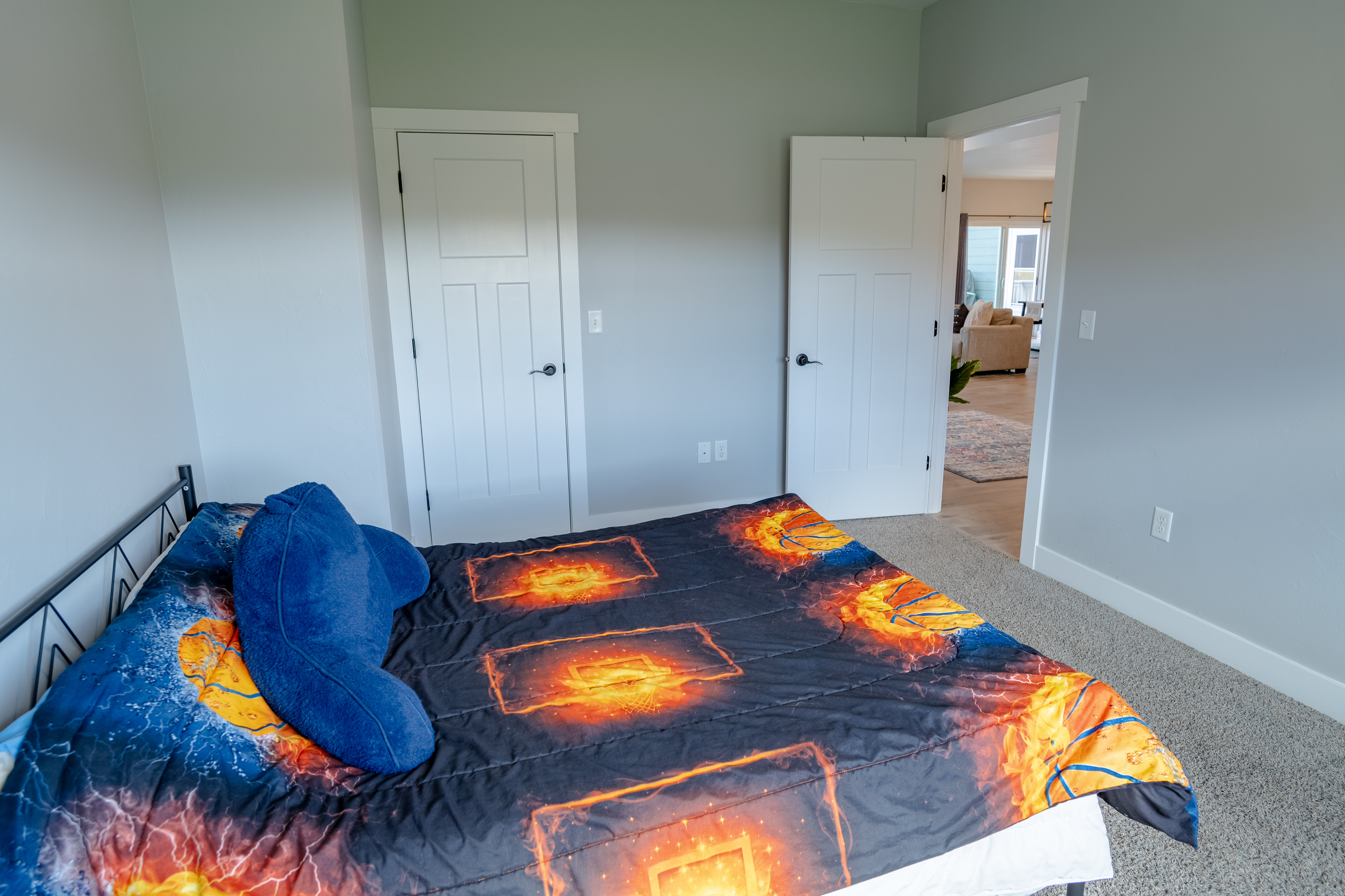 Montana City, Montana, 59634, United States, 8 Bedrooms Bedrooms, ,5 BathroomsBathrooms,Residential,For Sale,1977142