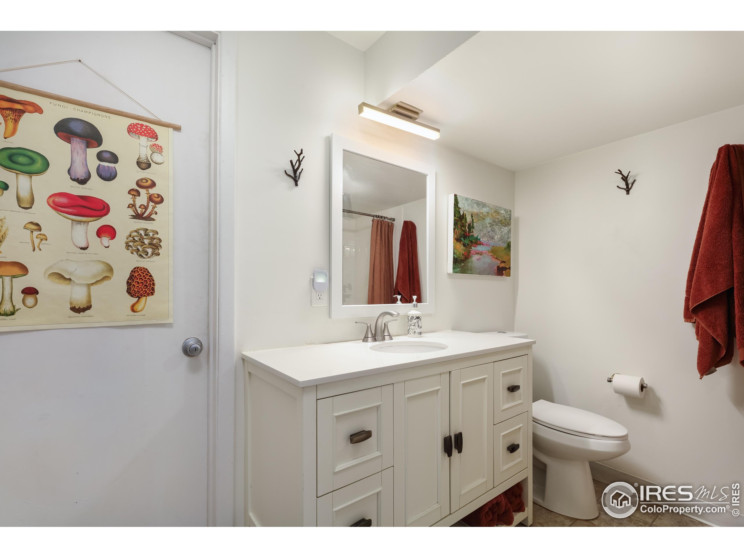 Lyons, Colorado, 80540, United States, 4 Bedrooms Bedrooms, ,2 BathroomsBathrooms,Residential,For Sale,1926189