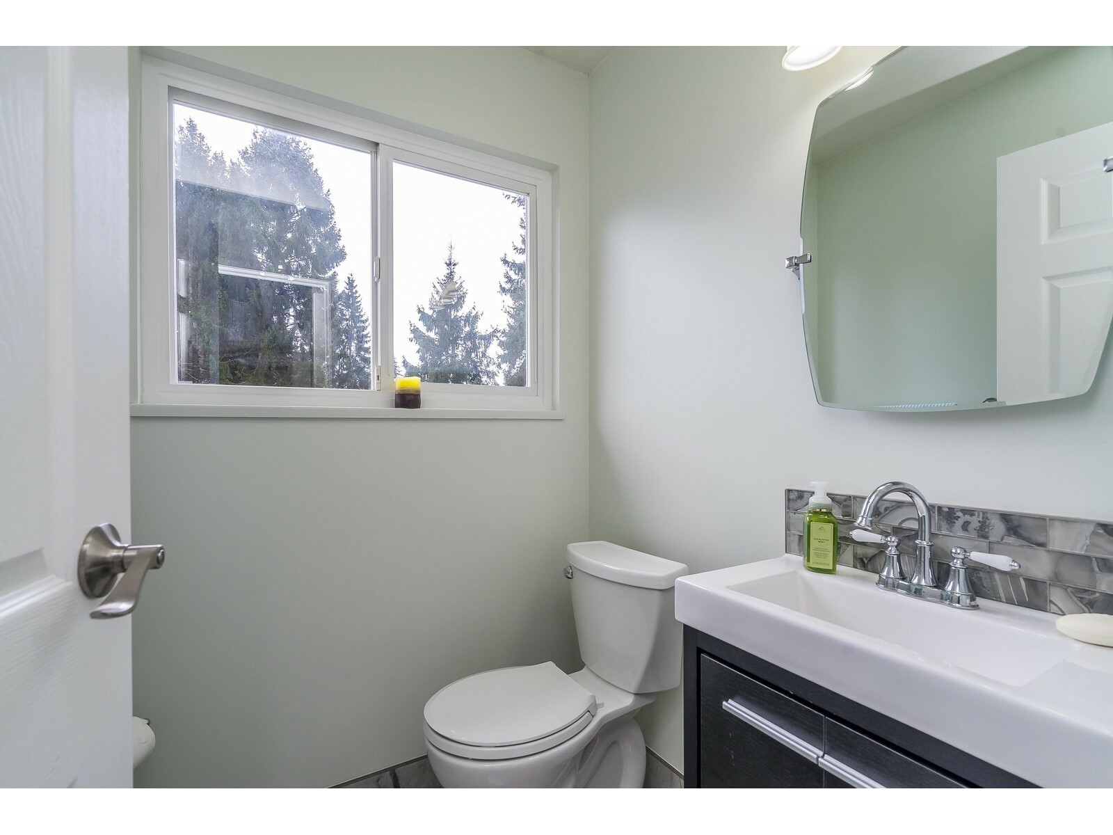 SURREY, British Columbia, V4A 5N3, CA, 3 Bedrooms Bedrooms, ,2 BathroomsBathrooms,Residential,For Sale,1838799