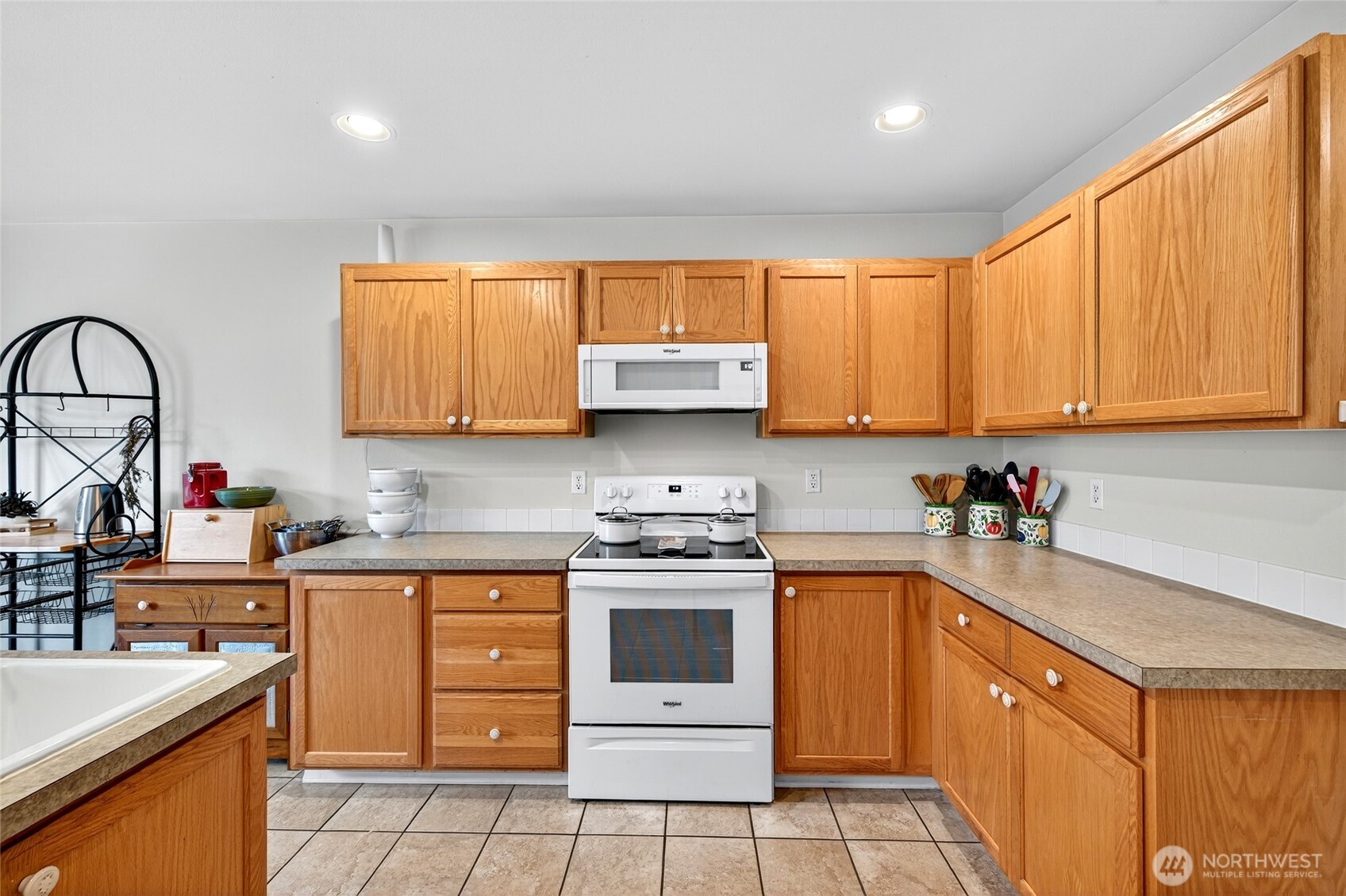 Tacoma, Washington, 98446, United States, 3 Bedrooms Bedrooms, ,3 BathroomsBathrooms,Residential,For Sale,1995150