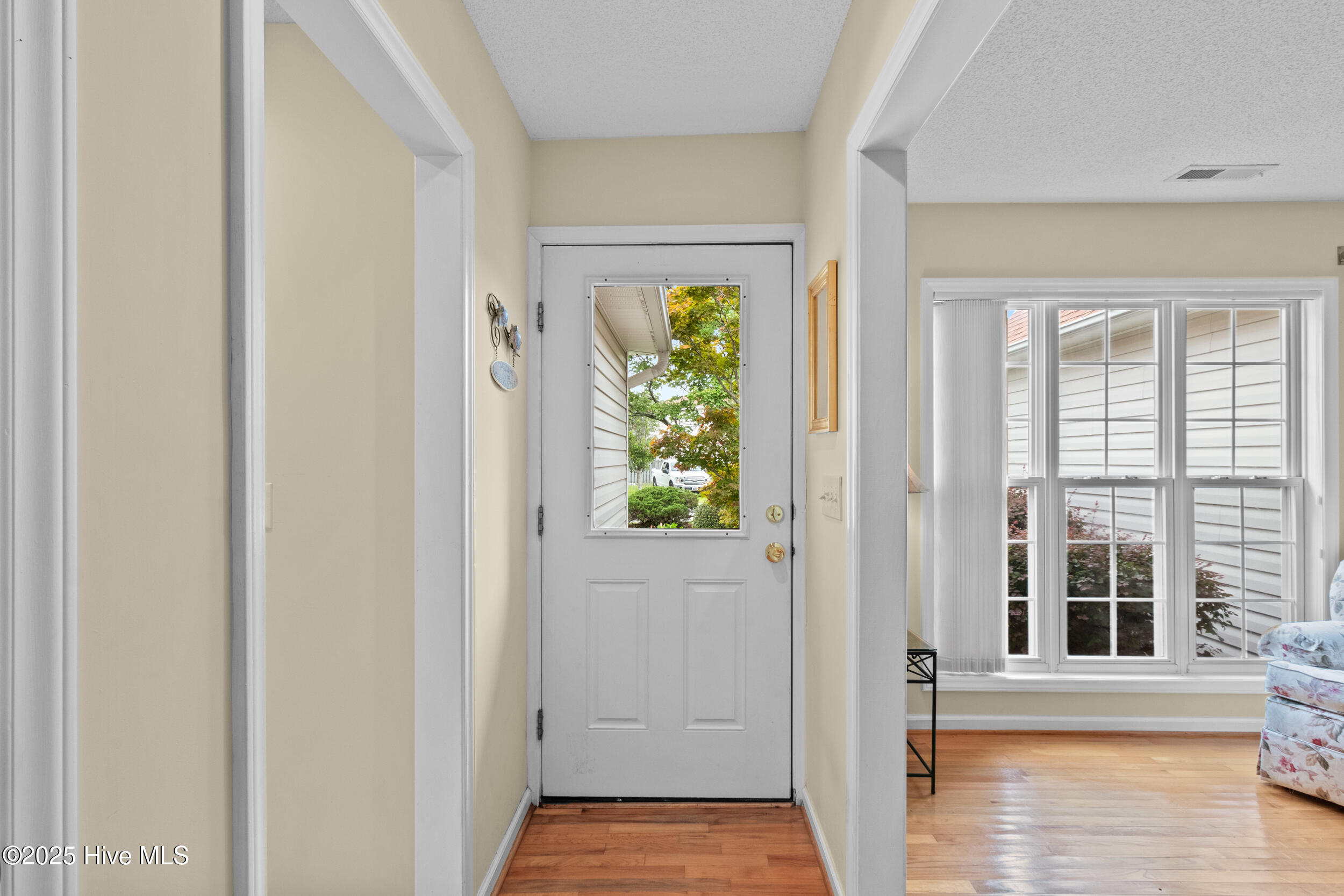 Carolina Beach, North Carolina, 28428, United States, 3 Bedrooms Bedrooms, ,2 BathroomsBathrooms,Residential,For Sale,1890740