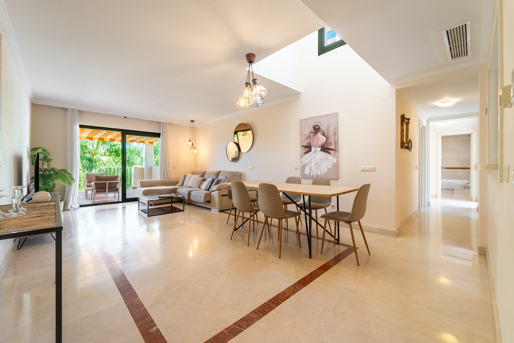  Newly refurbished penthouse with private rooftop terrace in Nueva Andalucía - 物件實景