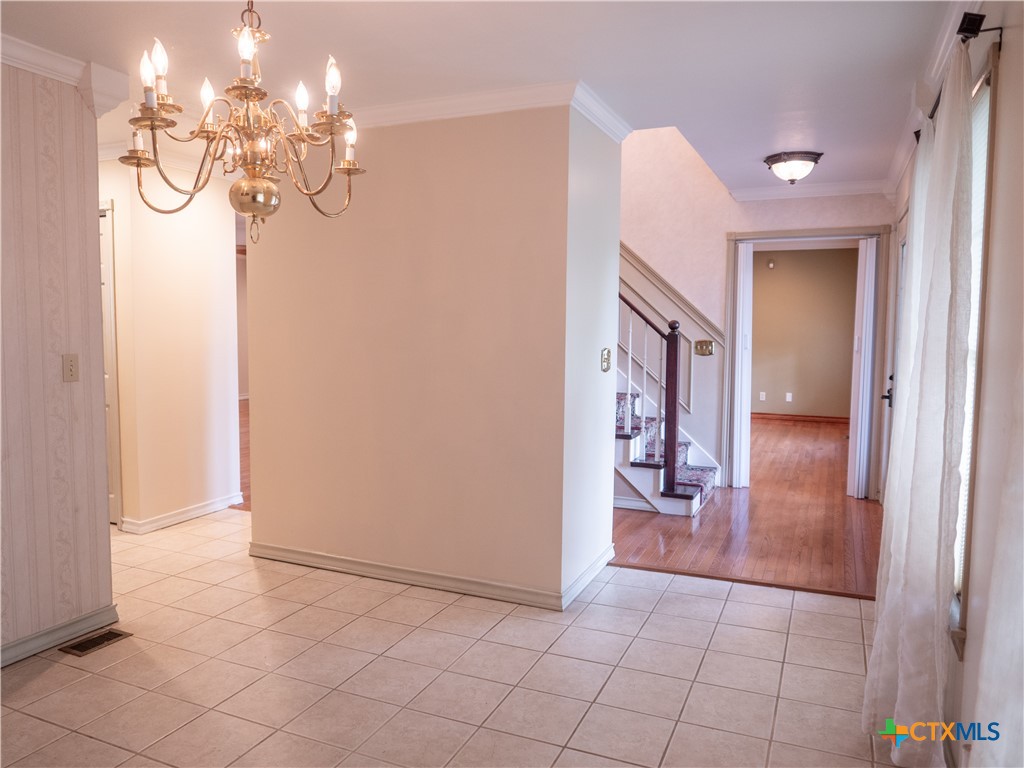 Victoria, Texas, 77905, United States, 5 Bedrooms Bedrooms, ,4 BathroomsBathrooms,Residential,For Sale,1882590