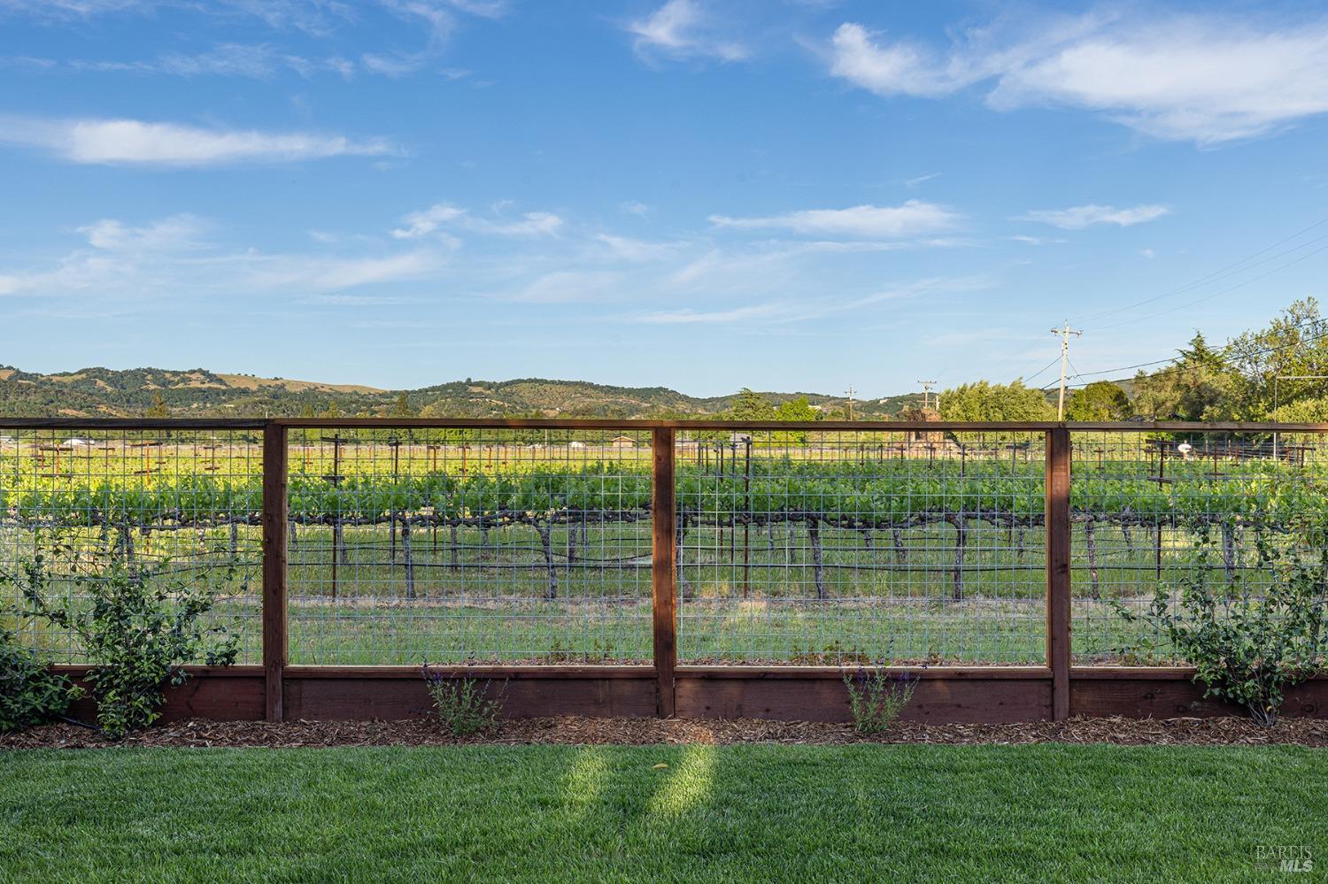 Sonoma, California, 95476, United States, 3 Bedrooms Bedrooms, ,2 BathroomsBathrooms,Residential,For Sale,1798326