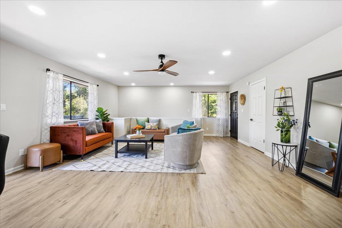 Grass Valley, California, 95949, United States, 4 Bedrooms Bedrooms, ,3 BathroomsBathrooms,Residential,For Sale,1976172