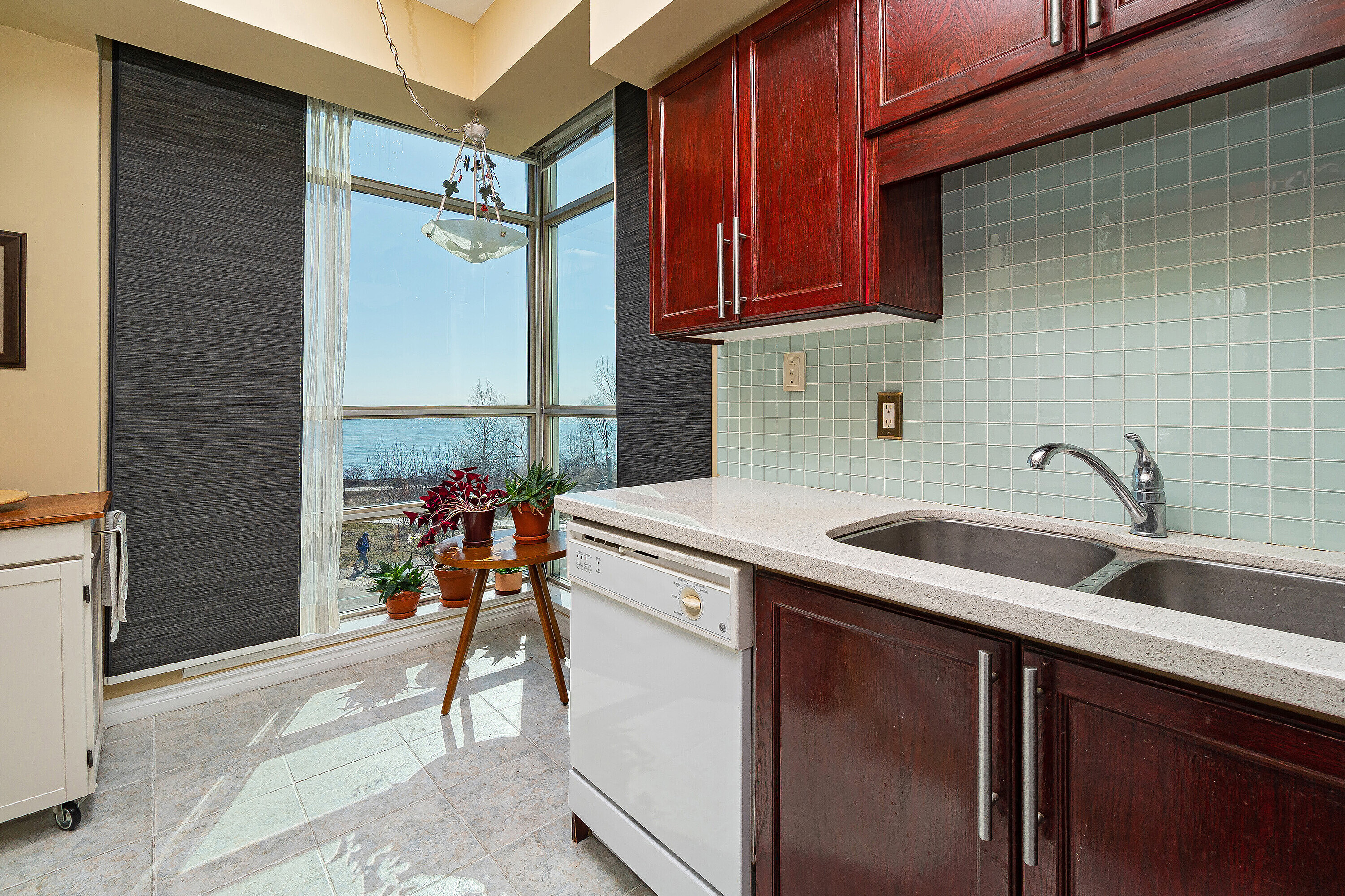  Stunning Waterfront Condo - 物件實景