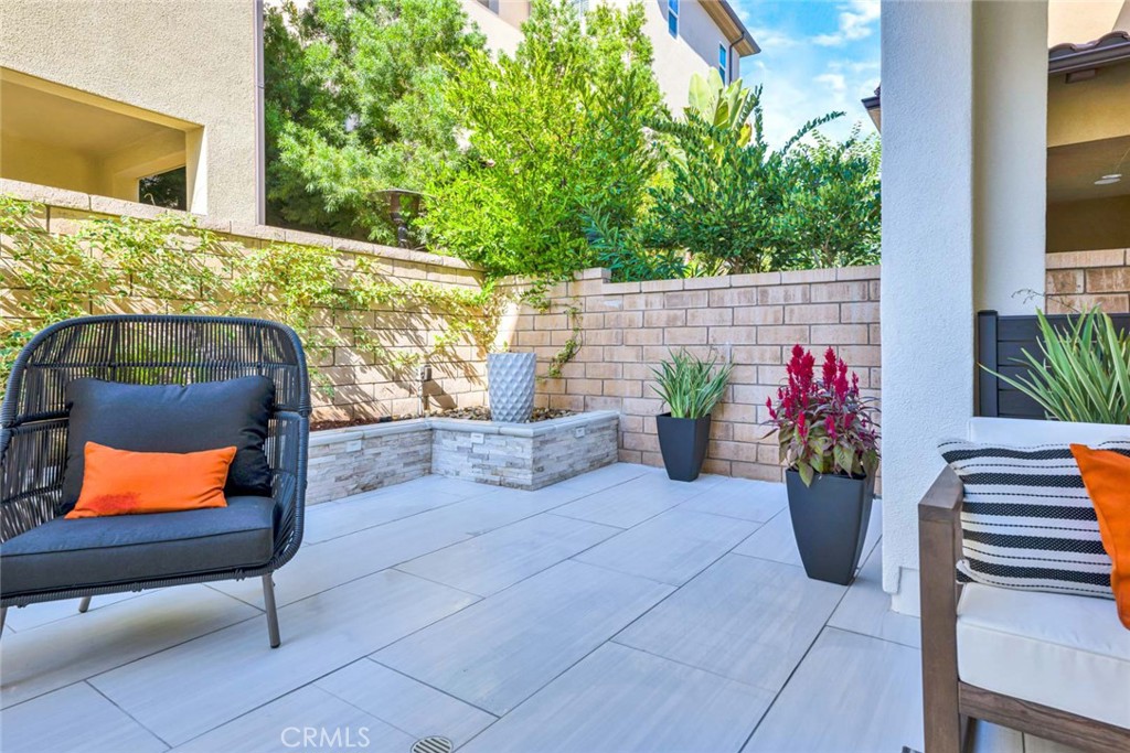 Lake Forest, California, 92630, United States, 4 Bedrooms Bedrooms, ,5 BathroomsBathrooms,Residential,For Sale,1988147