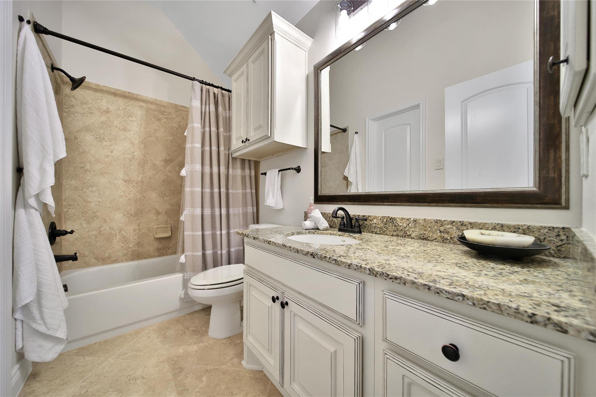 Montgomery, Texas, 77316, United States, 3 Bedrooms Bedrooms, ,3 BathroomsBathrooms,Residential,For Sale,1992455