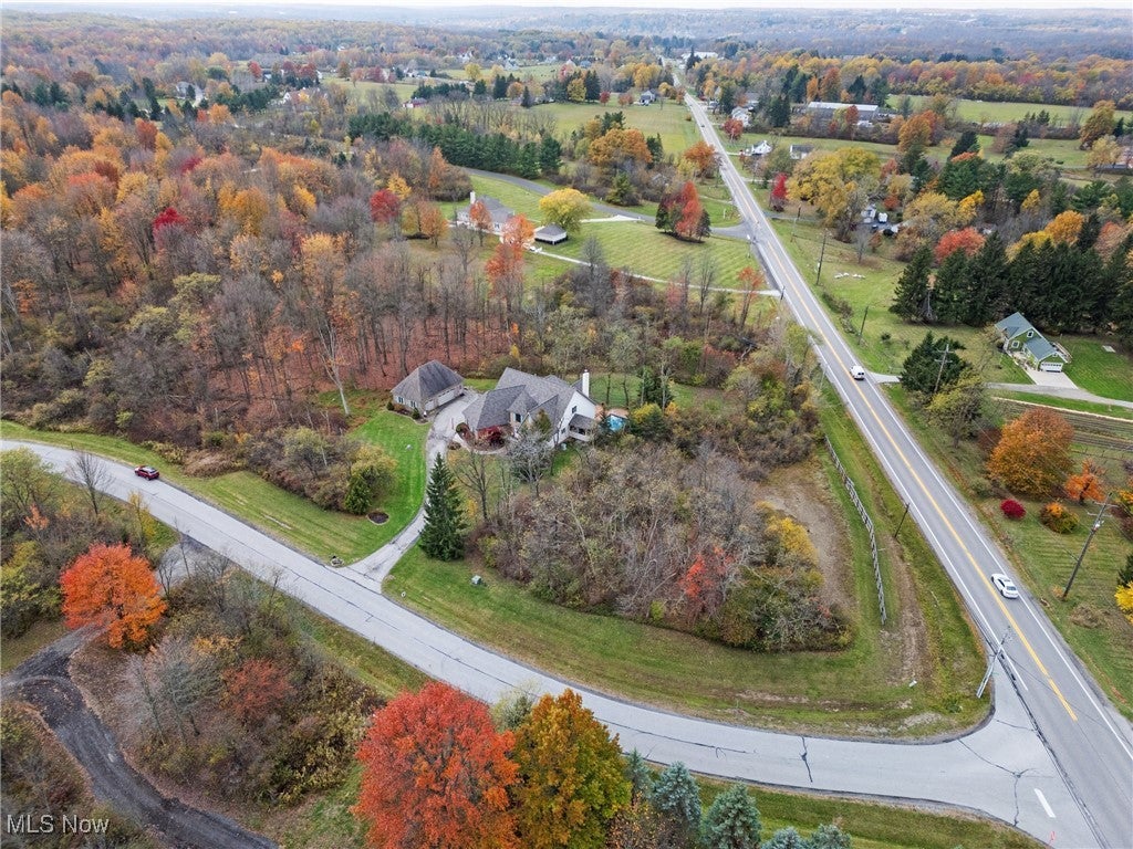 Chardon, Ohio, 44024, United States, 4 Bedrooms Bedrooms, ,5 BathroomsBathrooms,Residential,For Sale,1985731