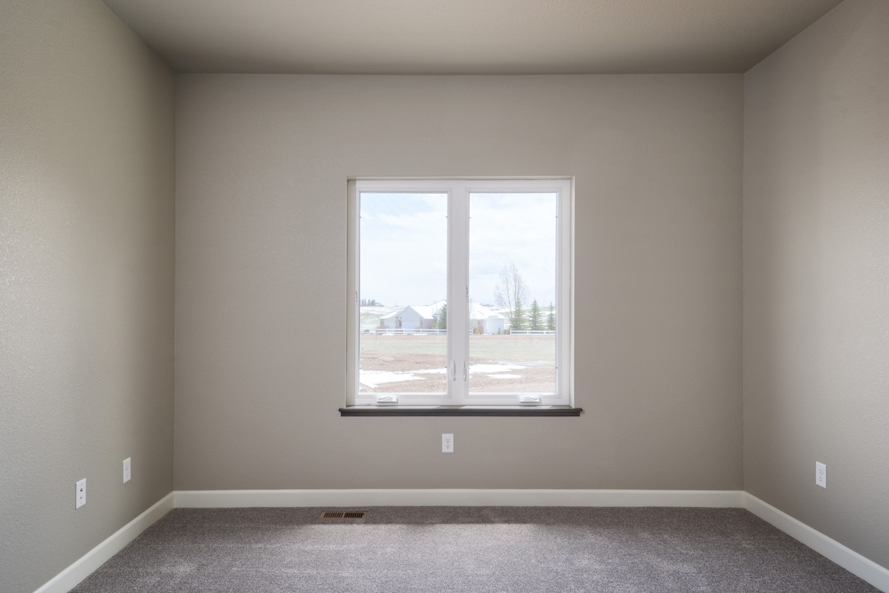 Cheyenne, Wyoming, 82009, United States, 3 Bedrooms Bedrooms, ,2 BathroomsBathrooms,Residential,For Sale,1978031