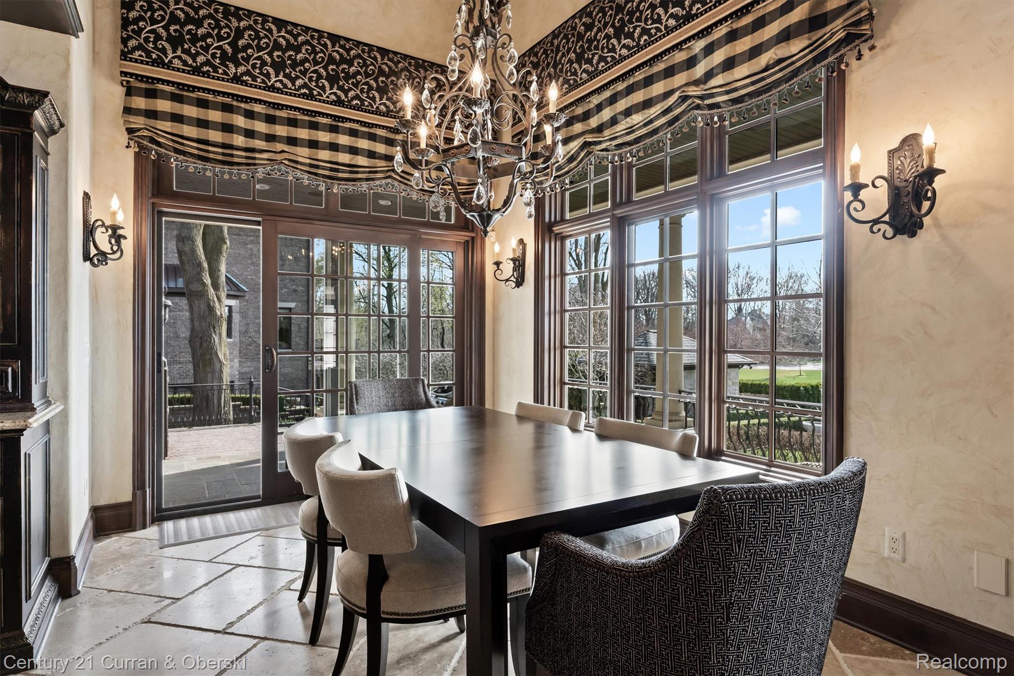 Northville, Michigan, 48168, United States, 4 Bedrooms Bedrooms, ,7 BathroomsBathrooms,Residential,For Sale,2038864