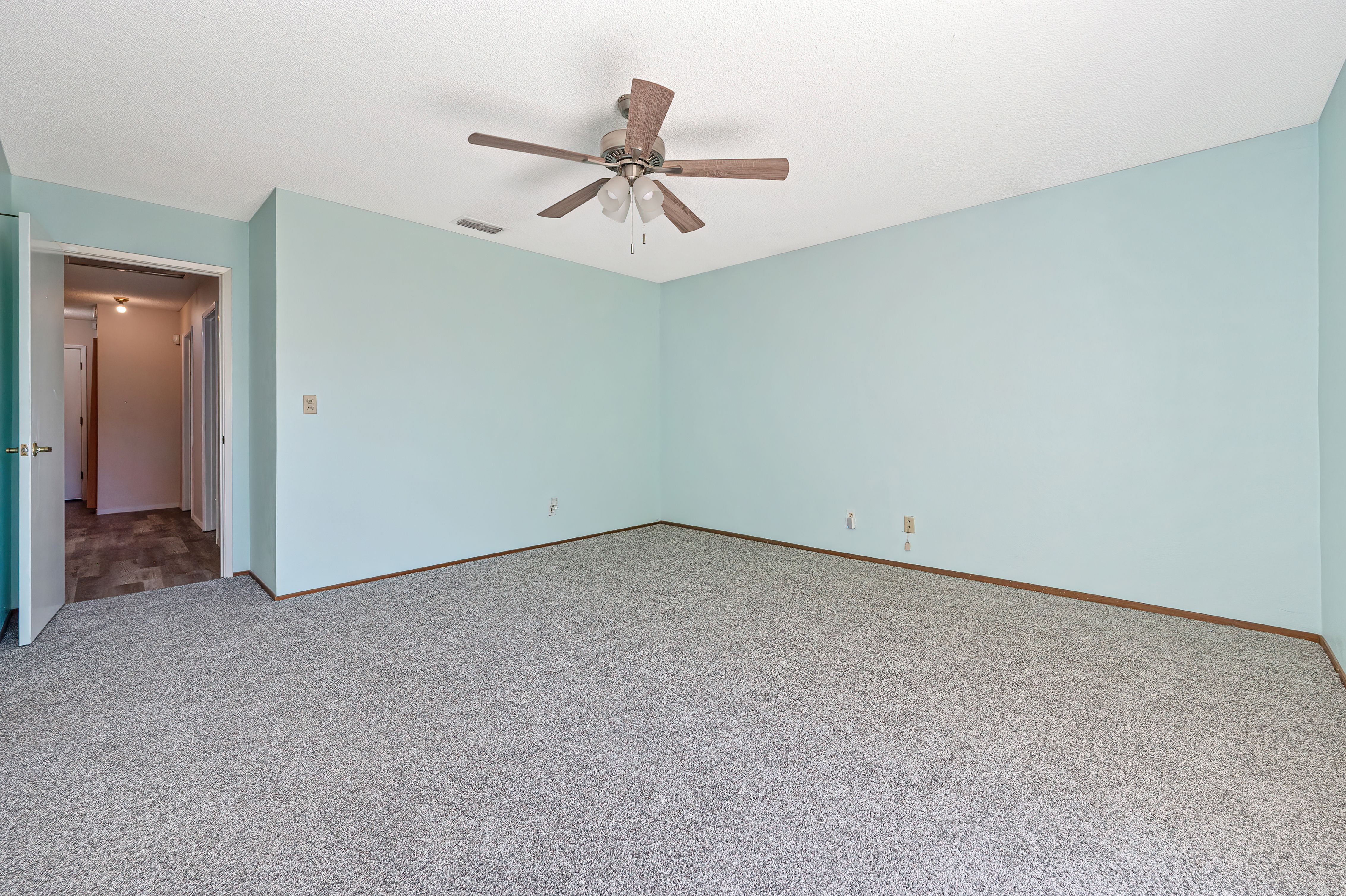  7613 Black Bear Drive, Sacramento, CA 95843 - 物件實景