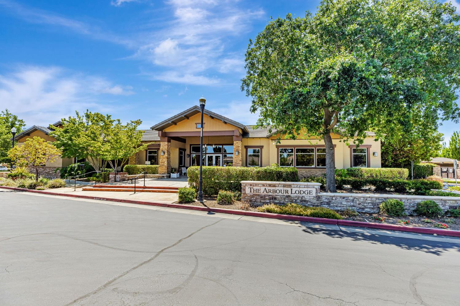 Elk Grove, California, 95757, United States, 2 Bedrooms Bedrooms, ,2 BathroomsBathrooms,Residential,For Sale,1901931
